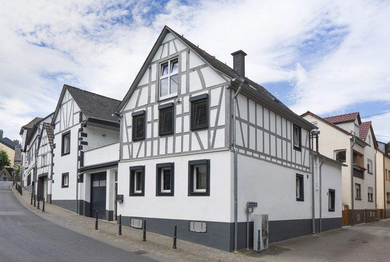 Historischer-kernsanierter Bauernhof -sehr modern gestaltet - für vielfältige Nutzungsmöglichkeiten